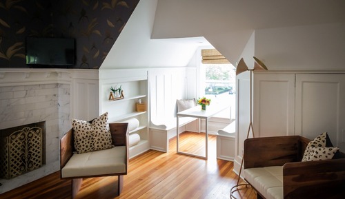 Room 5 (Suite)