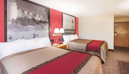 Room, 2 Queen Beds, Non Smoking (Dog-friendly)