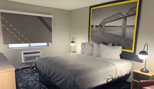 Room, 1 King Bed, Non Smoking