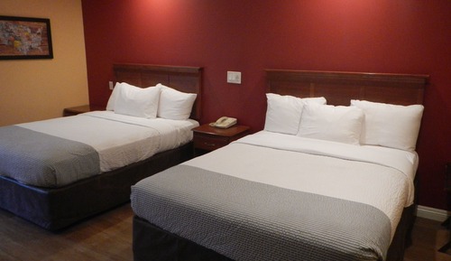 Standard Room, 2 Queen Beds, Non Smoking