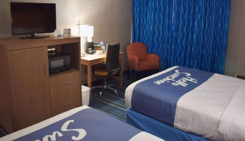 Room, 2 Queen Beds, Non Smoking