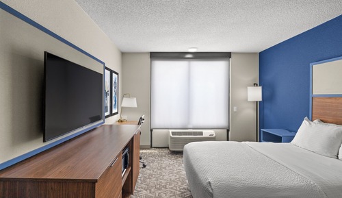 Room, 1 Double Bed, Accessible, Non Smoking (Mobility, Bathtub w/ Grab Bars)