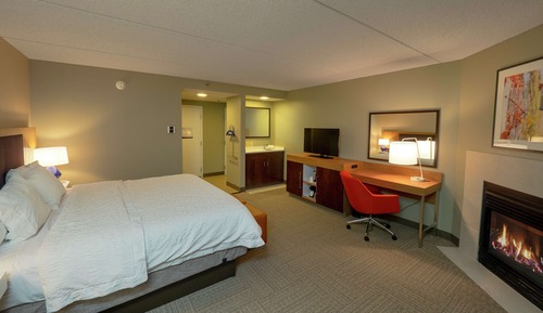 Suite, 1 King Bed, Non Smoking, Fireplace