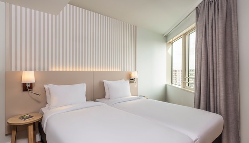 Studio, 1 Double or 2 Twin Beds