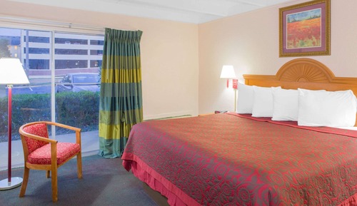Standard Room, 1 King Bed