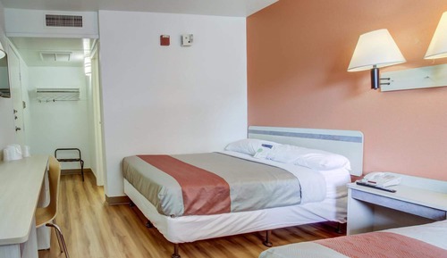 Standard Room, 2 Double Beds, Non Smoking