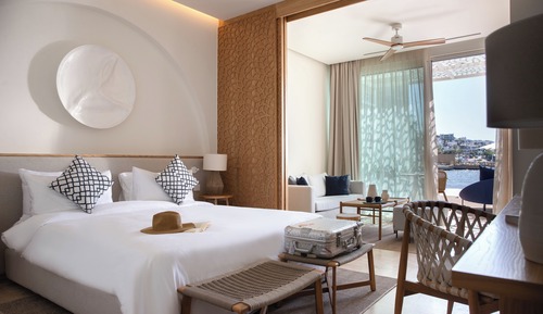 Room, Sea View