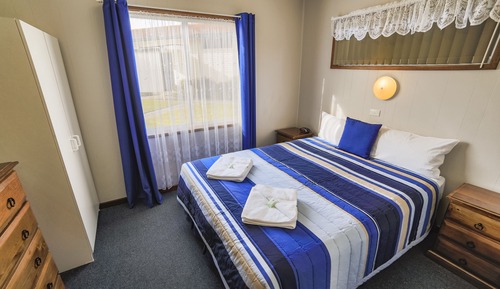 Queen Chalet