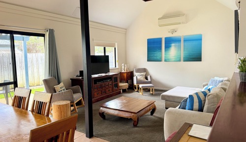 Margaret River Beach House with outdoor spa