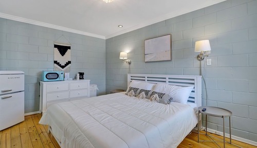 Honeymoon Room