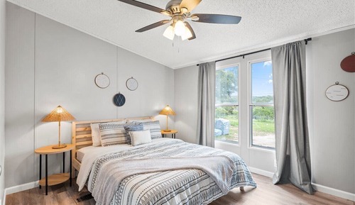 Starlight Cabin H, Pet-Friendly, Pool,  Games, Events, Groups near Canyon Lake (Sleeps 8)