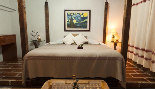Deluxe Room, 1 King Bed, Balcony Interior