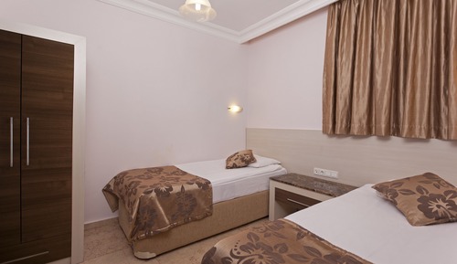Family Room, 2 Bedrooms