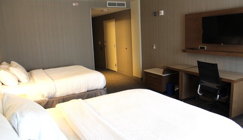Room, 2 Queen Beds (Mobility/Hearing Access, Roll-In Shwr)