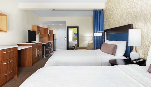 Studio, 2 Queen Beds, Accessible (Hearing)