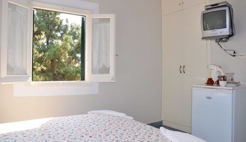 Double or Twin Room, 1 Double or 2 Twin Beds, Partial Sea View, Beachside
