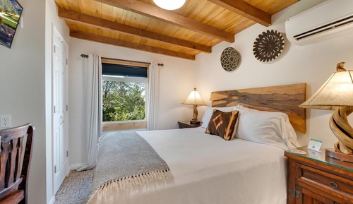 Executive Suite, 2 Bedrooms, Kitchen