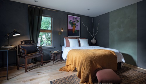 "Malaika" Single Queen Room