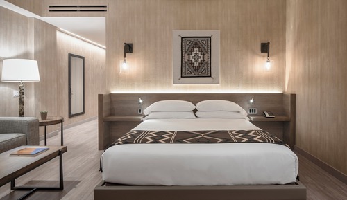 Deluxe Room, 1 King Bed, Balcony
