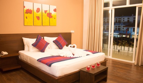 Deluxe Room, Balcony
