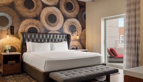 Standard Room, 1 King Bed, Balcony, River View