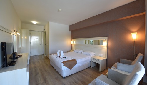 Standard Double or Twin Room, Pool View