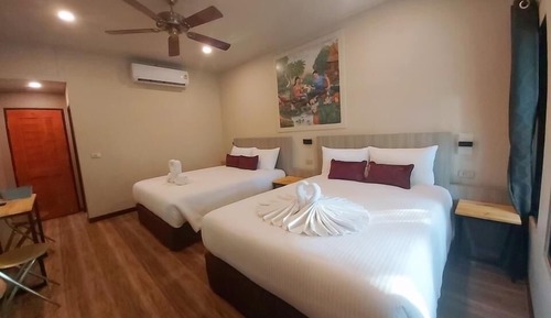 Deluxe Quadruple Room