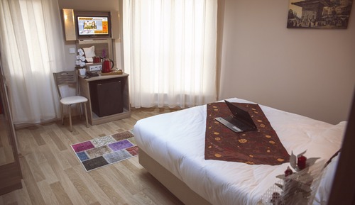 Deluxe Single Room