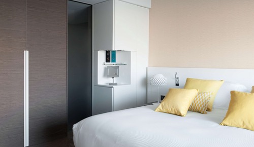 Deluxe Room, 1 Queen Bed, Non Smoking (Larger Room;Twin bed on request)