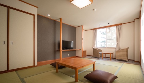 Standard Japanese Style 3-pax Room without bath, Non-Smoking