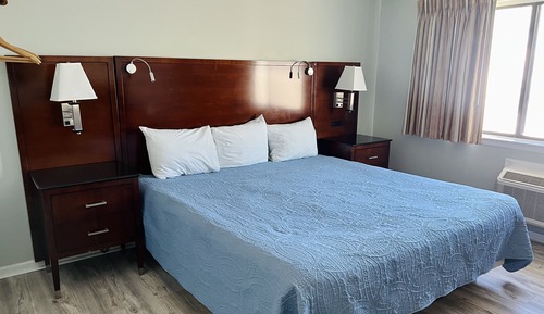 Classic Room, 1 King Bed