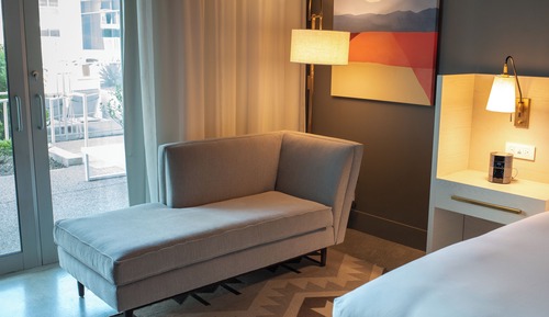 Accessible Cabana Premium King