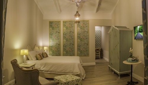 Comfort Room, 1 Bedroom ( Magnolia Suite)