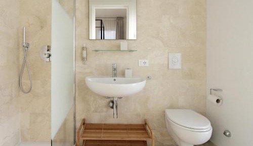 Deluxe Double Room with Balcony - Lake View