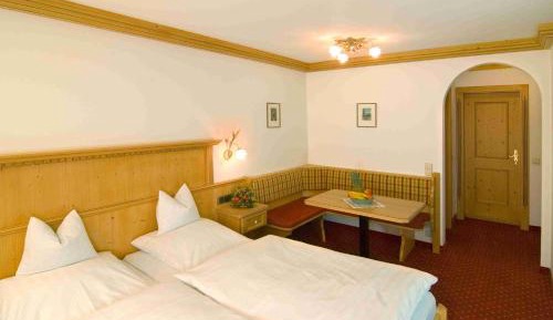 Apartment with Shower