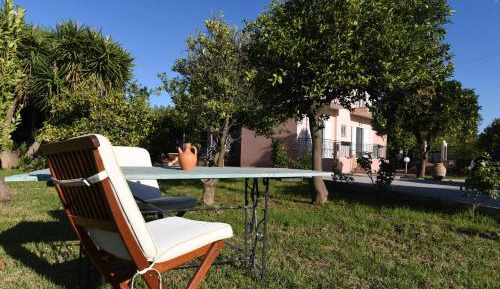 Apartment with Garden View