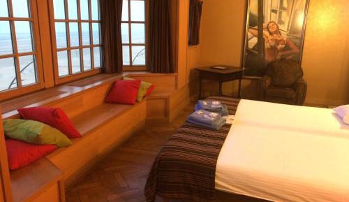 Standard Twin Room with Sea View