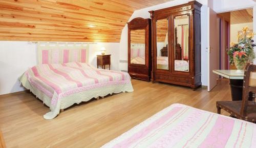 Two-Bedroom Holiday Home