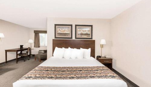 King Studio Suite, Non-Smoking