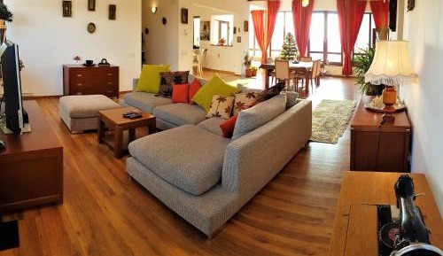 Villa with Garden View