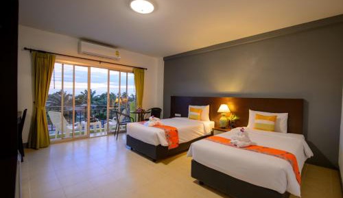 Deluxe Twin Room with Balcony