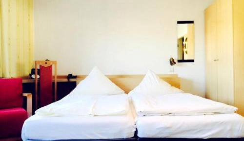 Double Room with Two Single Beds