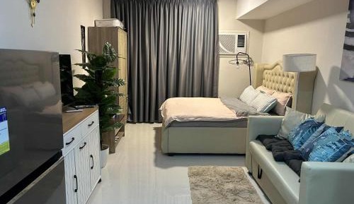 Apartment with City View