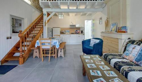 One-Bedroom Holiday Home