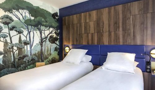 Classic Twin Room