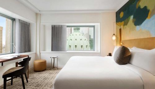 Deluxe King Room with View