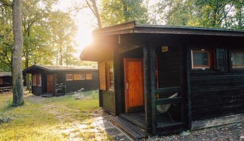 Bungalow with Patio