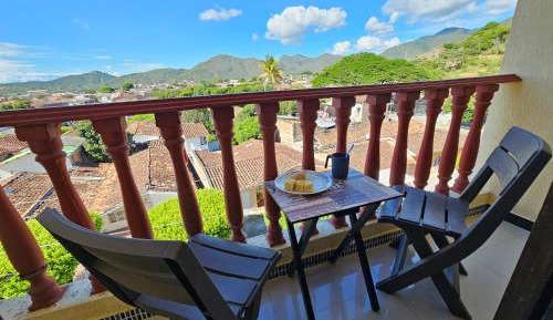 Three-Bedroom Apartment with Balcony