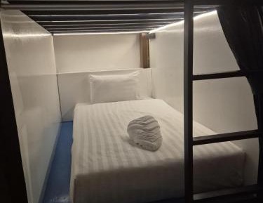 Bunk Bed in Male Dormitory Room 