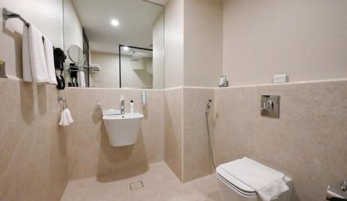 Twin Room with City View
